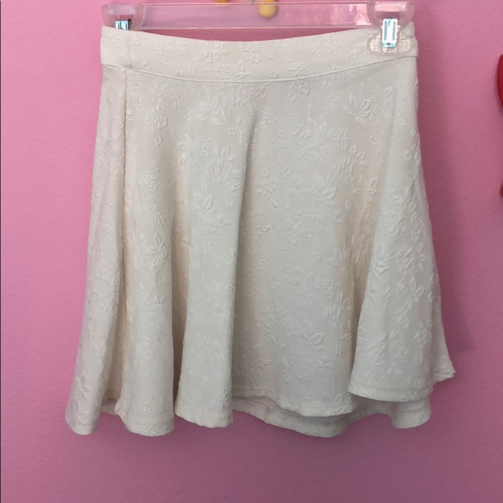 Forever 21 ivory cream floral skirt